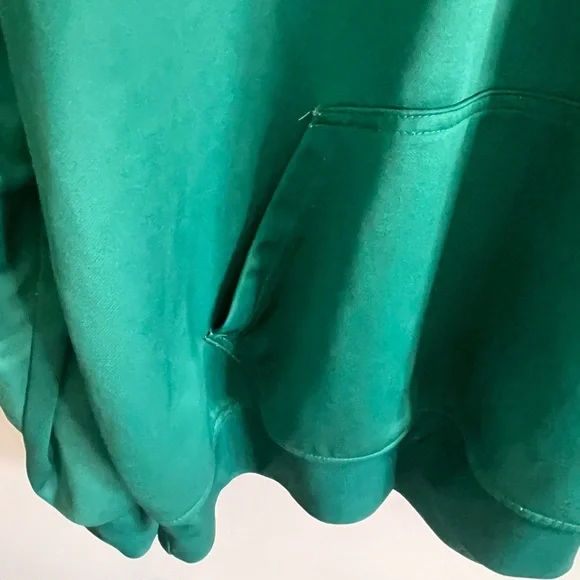 MN Star Men’s Pull Over Sweatshirt - Picture 2 of 4